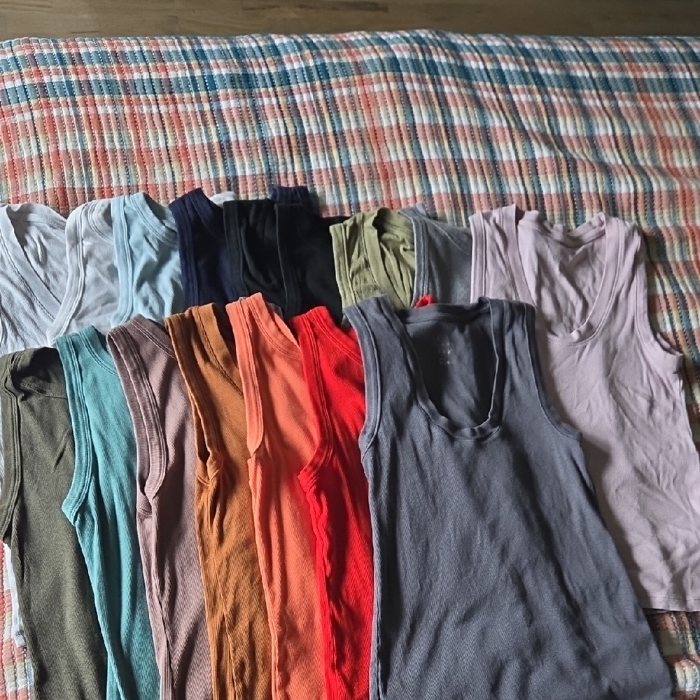 Lot Of Women's Tank Tops - Multicolor Set